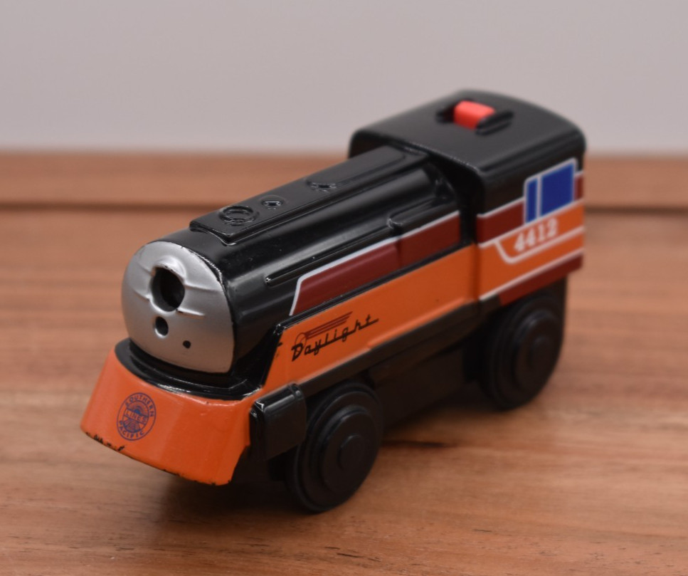 Lionel Learning Curve Wooden Battery Powered Daylight Train Compatible Thomas