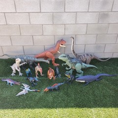 Jurassic World /Park Lot of 15 Dinosaurs, Carnotaurus Mamenchisaurus Apatosaurus