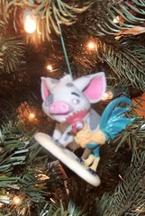 DISNEY AUTHENTIC MOANA XMAS ORNAMENT NEW NO BOX!