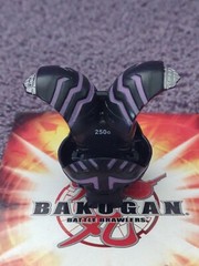 Bakugan Battle Brawlers B1 Darkus Falconeer – 250G