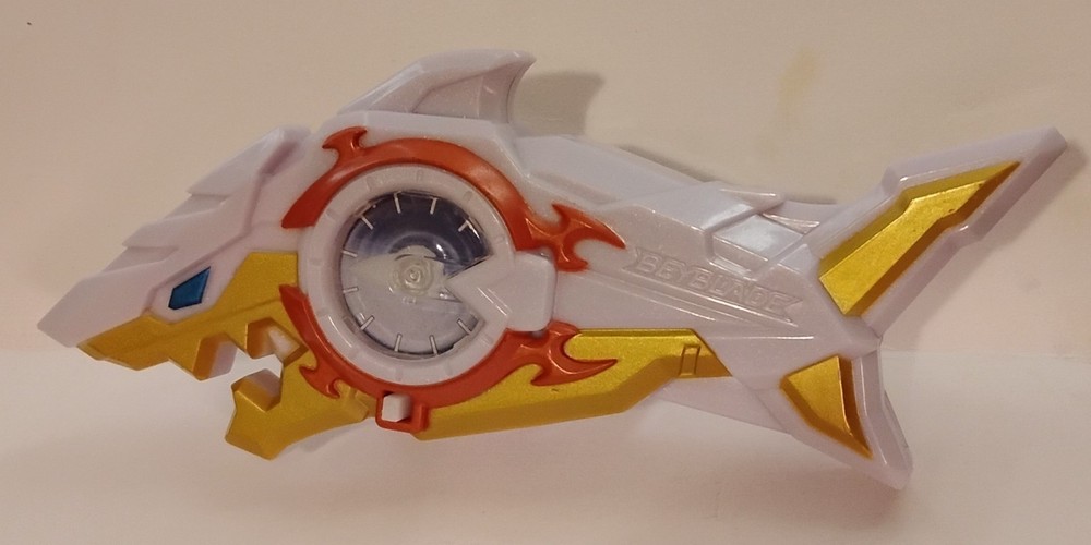 Hasbro Tomy Burst Surge White Gold Shark Beyblade Launcher