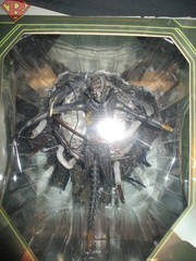 SUSPENDED LAB XENOMORPH XX121 Alien Romulus 7″ Scale Action Figure Neca 2025