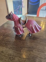 Schleich Knights Gold/Red Medieval 2003 Germany 5″ Templar Knight Horse Figure J