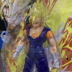 Dragon Ball Z SUPER SAIYAN VEGITO Figure Bandai Evolve 5” NEW Walmart Exclusive!