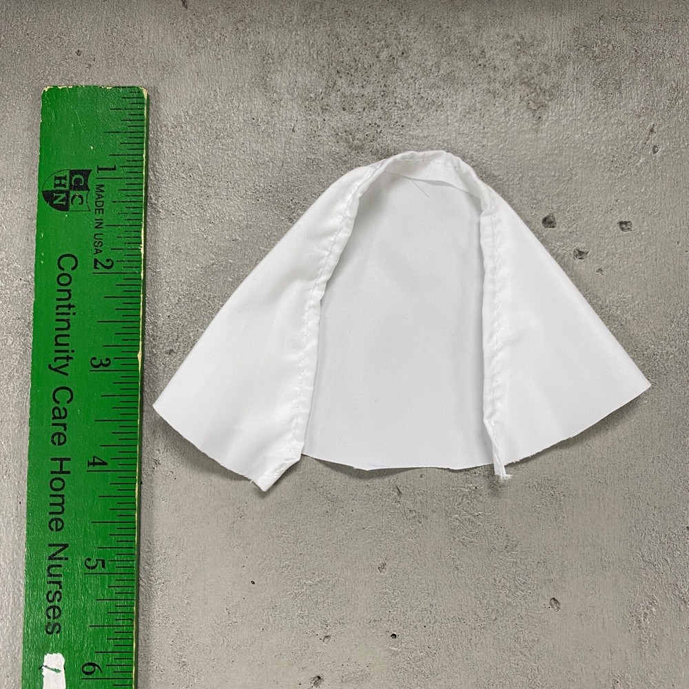 SU-375-C-WHT: 1/18 scale white fabric Wired cape for 3.75″ action figures