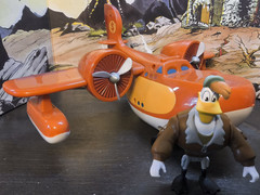 Disney’s Duck Tales Sunchaser Airplane PLAYSET and Launchpad McQuack