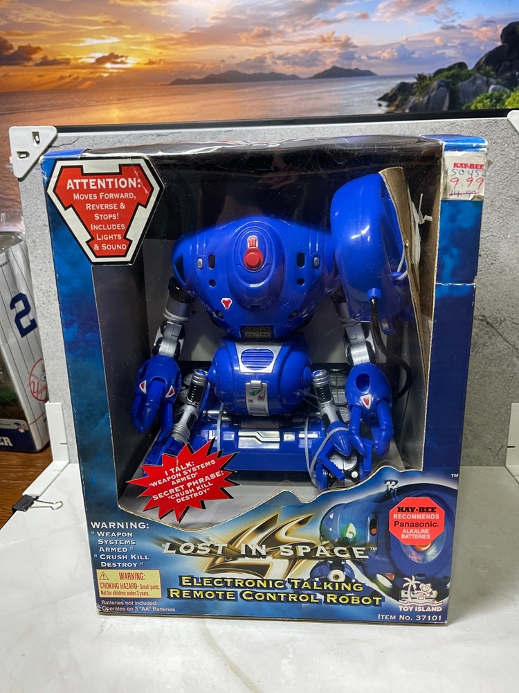 Lost In Space Electronic Talking Remote Control Talking Robot Action Figure