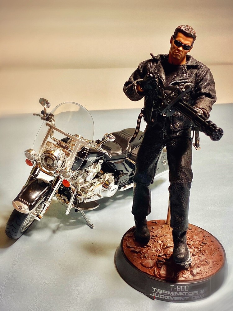GREAT TWINS TERMINATOR 2 T-800 1/12 FIGURE With Motorcycle INSTOCK