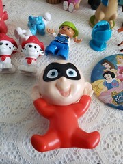 Mixed Lot Of 28 PV Random Disney And Other Mini Characters Toys Figurines