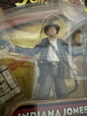 Hasbro Indiana Jones Figure Raiders Of the loat arc & Ucha Warrior Of Crystal Sk