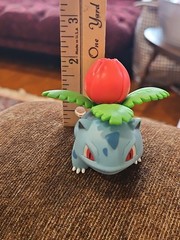 Pokemon Scale World #4 2″ 1:20 Scale Ivysaur Mini Figure Bandai