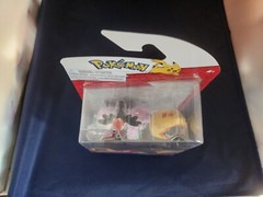 2023 Pokemon Battle Ready! Battle Figure Set Pikipek Galarian Ponyta Snorunt