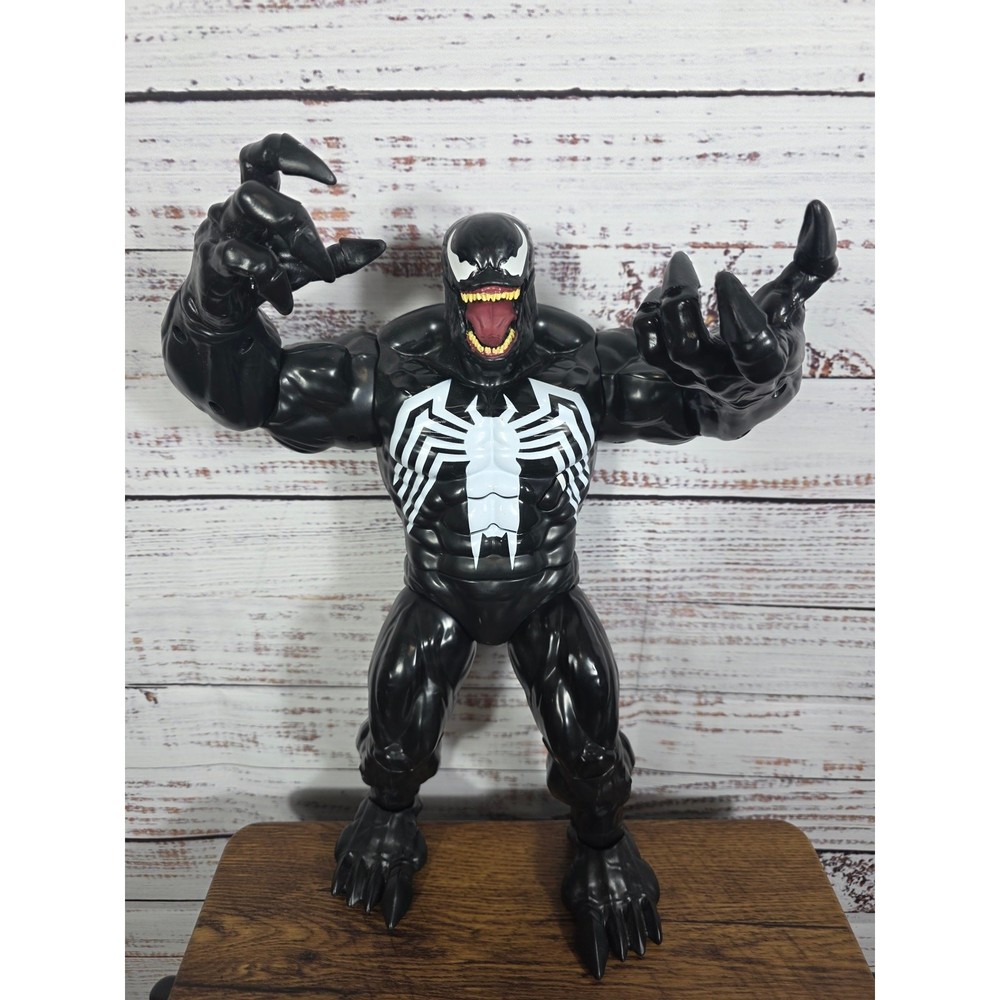 Marve Disney Store Exclusive Venom Talking Action Figure 15″