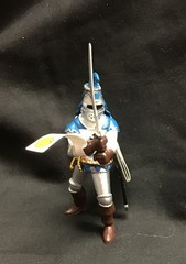 Papo ~ Two Hands Sword man Blue ~ The Knights ~ 39370 ~ OEJ