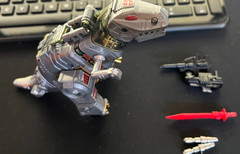 Transformers Dinobot -Grimlock G1 Hasbro–Only missing one Accessory