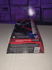 NEW SEALED Transformers R.E.D. Thundercracker with Blast Effects SHIP BLOBAL