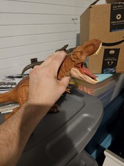 Jurassic World Legacy Collection T Rex Extreme Chompin’ Dinosaur Mattel