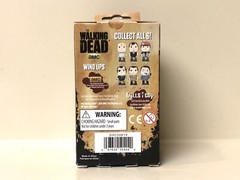 Sealed 2014 AMC’s The Walking Dead Wind Ups GLENN New in Box Bulls I Toy Zombie