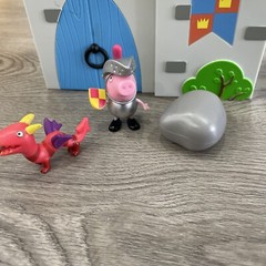Peppa Pig Little Places Castle Fort George Set Knight Dragon 99% Complete READ D