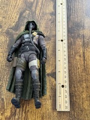 7″ Action Figure with Mask and Green Cloak, Plastic & Fabric, Green/Black/Gray