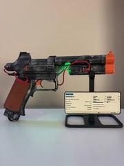 ARC Raiders Venator Prop Replica – Full Size LED Sci-Fi Display Model