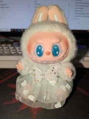 Labubu Clothes 17cm or 15cm and Car Seat (Models not included)