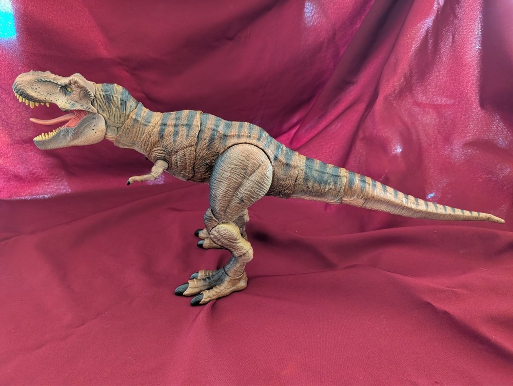 Mattel Jurassic Park Tyrannosaurus Rex 24 in Action Figure
