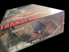 Transformers Optimus Prime Furai Model Kit Flame Toys G1 Version 6-7 Inch Figure