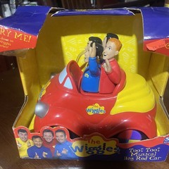 Vintage & Rare The Wiggles Big Red Car Hard Plastic and 4 Original Figures 2003