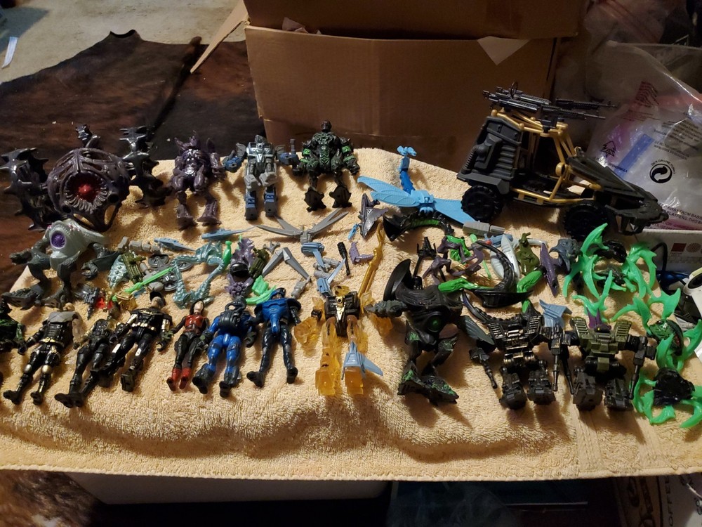 Final Faction Alpha Team 20 Action Figures, 2 Vehicles & Accessories. Large Lot