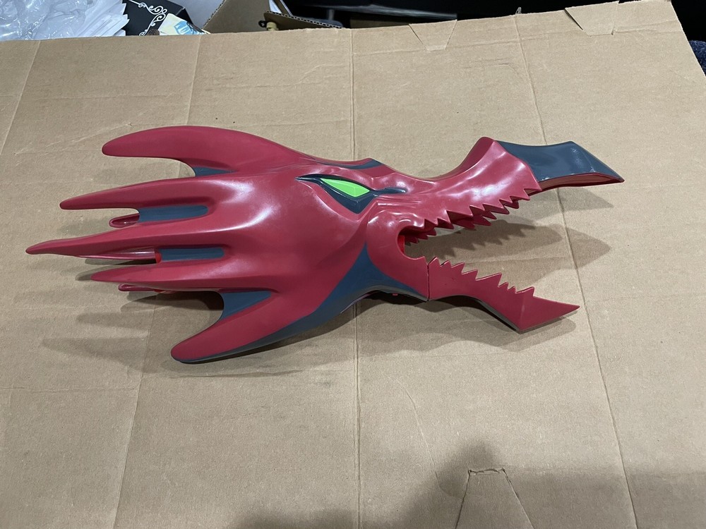 YU-GI-OH GX ELEMENTAL FLAME WINGMAN ARM CANNON COSPLAY RARE 2004