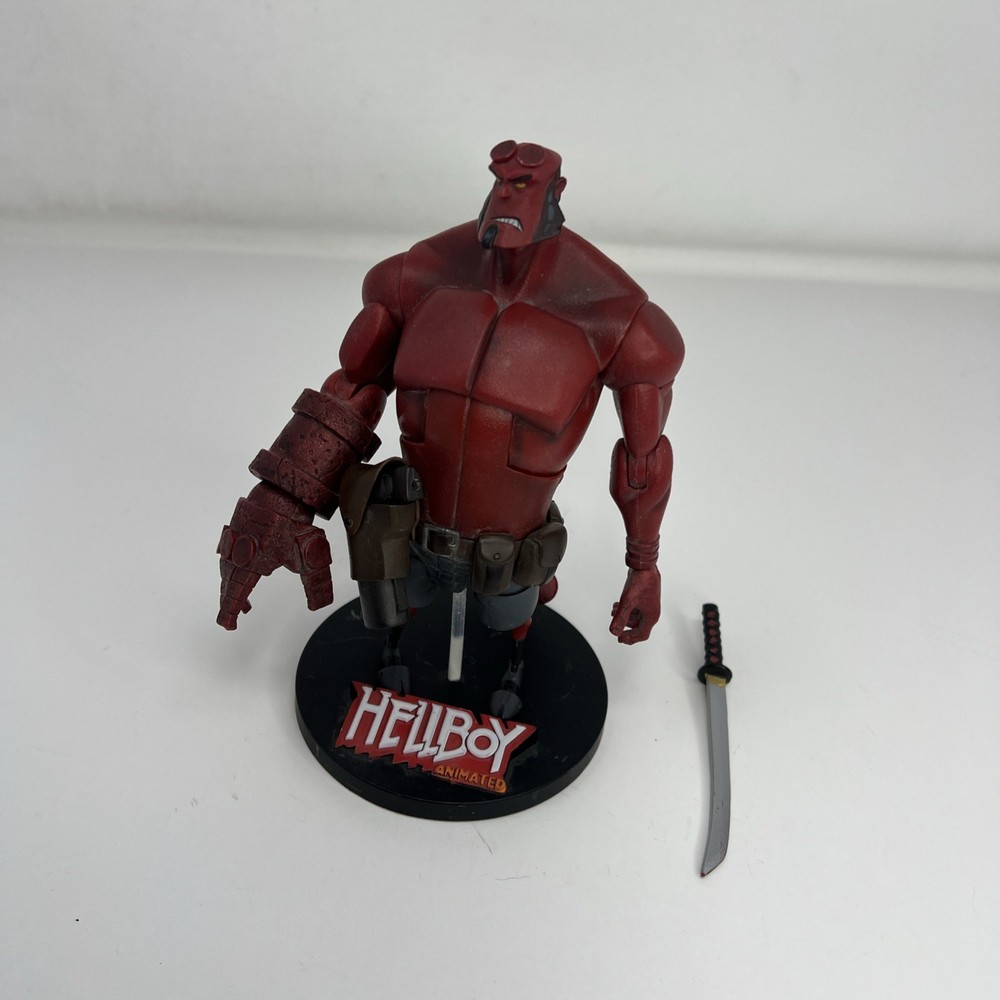 2007 Gentle Giant Hellboy Animated Deluxe Action Figure w/ Gun & Sword