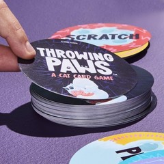 Throwing Paws – Hasbro