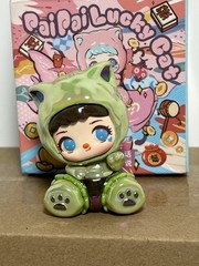 Lila Paipai Lucky Cat Glossy Green 2″ Figure New