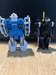 Transformers G1 1983 Shrapnel & 1985 Twin Twist