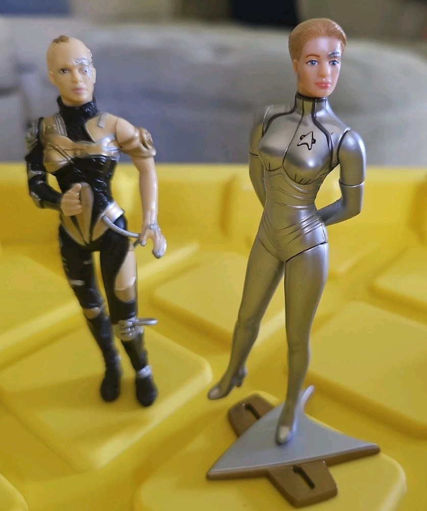 Star Trek Voyager Seven of Nine Action Figures Target Exclusive Borg 7 Jeri Ryan