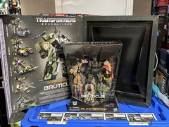 Transformers Fall of Cybertron Bruticus SDCC 2012 San Diego Comic Con Exclusive