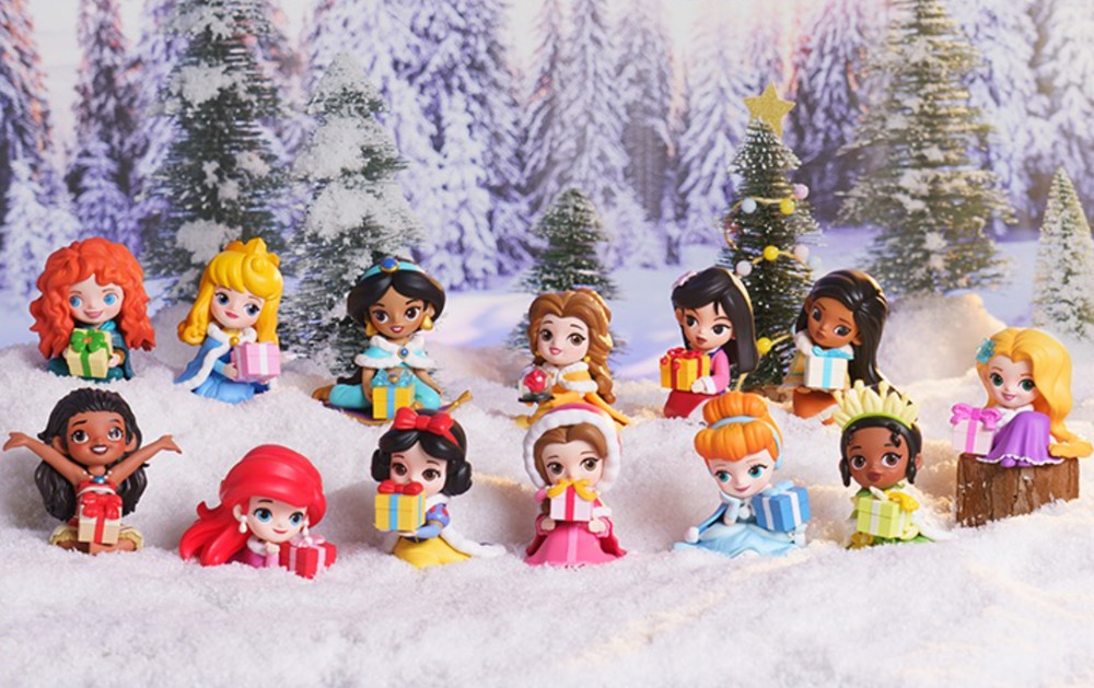 💡Pop Mart x Disney Princess Winter Gifts One Blind Box w/ One Random Figure