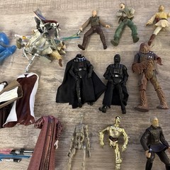 Star Wars Lot of Figures/Misc. – All Broken Figures – See Photos – For Parts