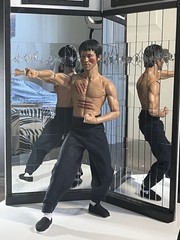 BRUCE LEE 1:6 ENTER THE DRAGON MIRROR ROOM FIGURE W 2+ OUTFITS,WEAPONS & HANDS