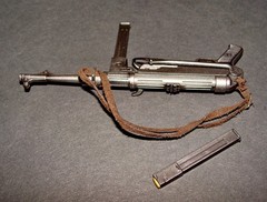 1/6 Scale Dragon WWII German MP40 Submachine Gun for 12″ Action Figures Type B