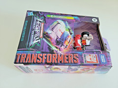 Transformers Legacy Deluxe Class Autobot Minerva Figure Hasbro New Sealed