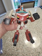 Transformers Animated Cybertron Mode Ratchet (Toys R’Us Exclusive)