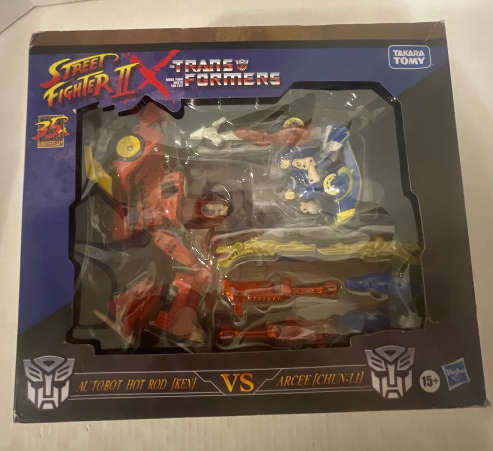 NEW 2022 Takara Tomy 35th Street Fighter II x Transformers Optimus vs Megatron