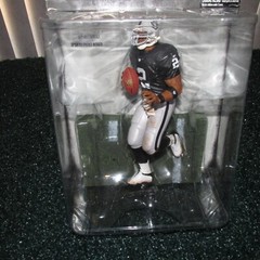 McFarlane 2008 JaMarcus Russell Oakland Raiders series 17 (rookie piece)
