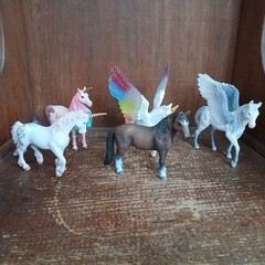 Schleich Bayala Sparkly Unicorn & Pegasus Fantasy Horses Lot Of 5