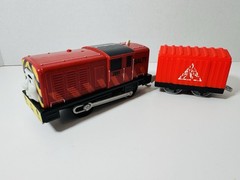 Thomas & Friends Trackmaster Salty Battery Powered Motorized Train 2013