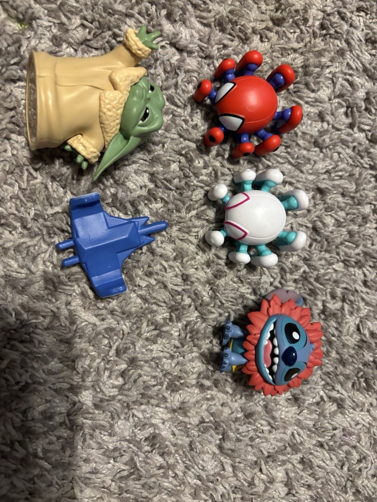 Lot Of Random Toys (Stitch, Fisch, Grogu, Spider-Man)