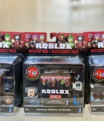 Roblox Celebrity Series 8 Mystery Copper Mystery Box + Accessories Pack Lot Of 3
