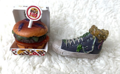 2 Zuru 5 Surprise Mega Gross Minis SNOT VERSE Shoe Bug King Hamburger Fast Food